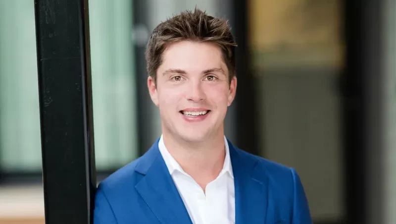 Tyler Hughes, Cerca financing